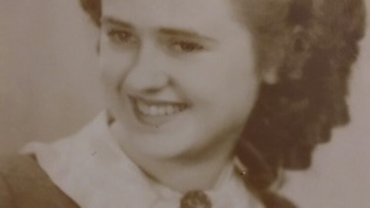 Elizabeth Lou Searcy, 95