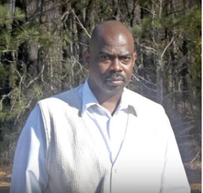 Robert Earl Shelton Sr, age 52