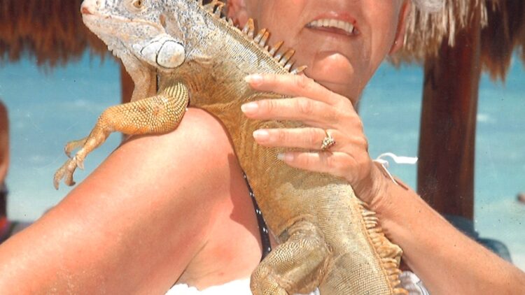 Carolyn Sue Hackathorn, age 80